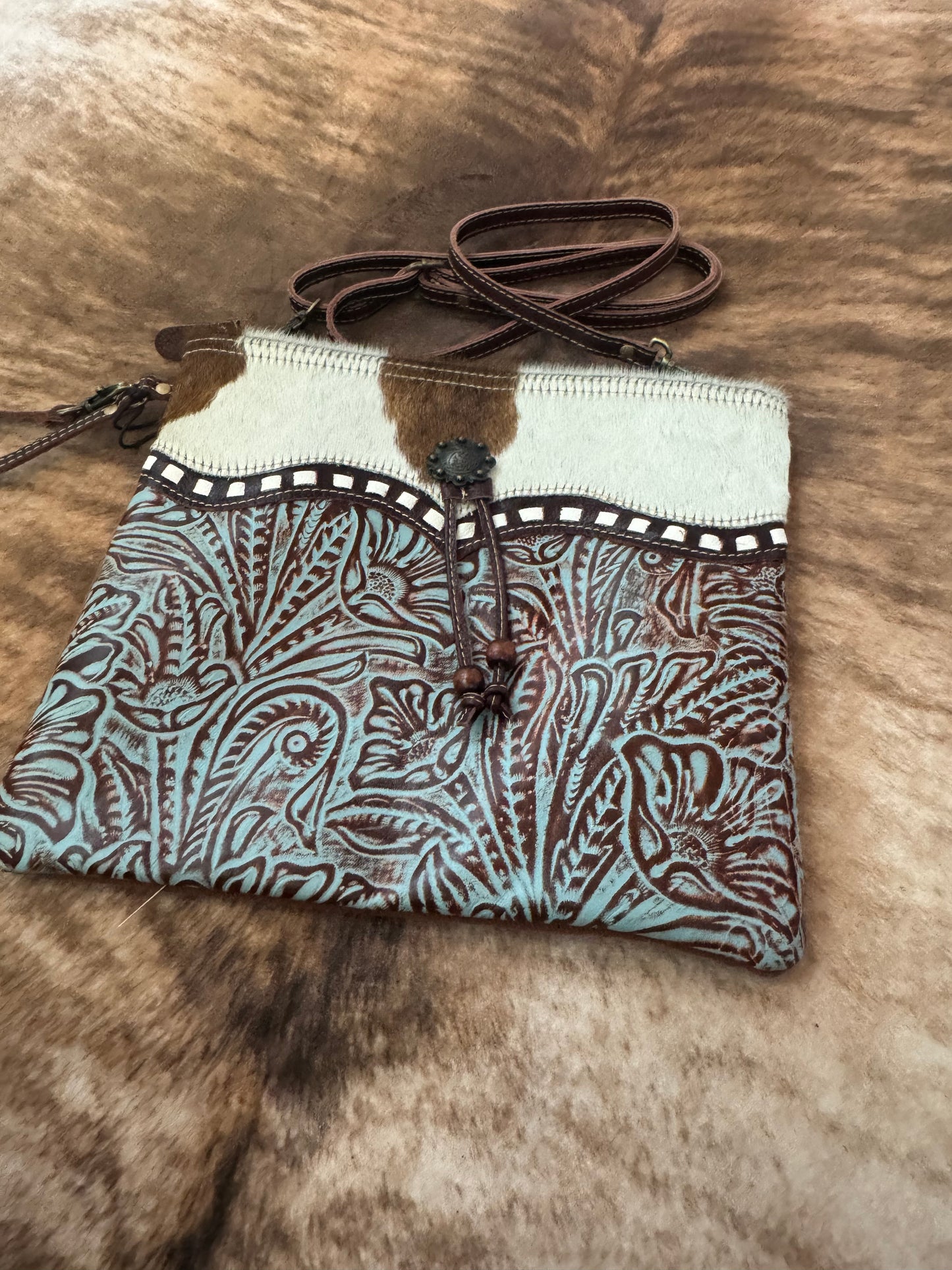 Blue isle Small & Crossbody Bag